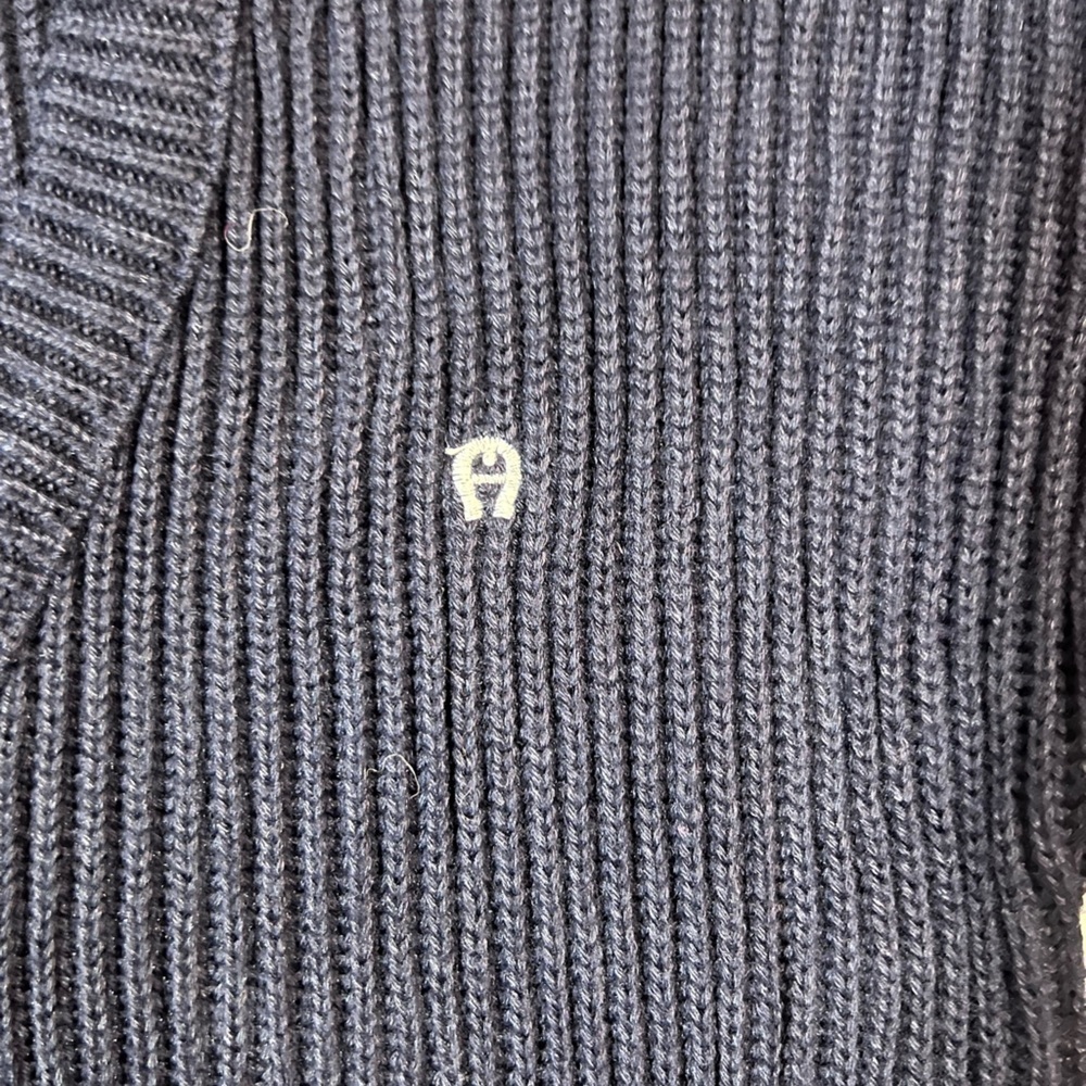 Vintage 70s Etienne Aigner Women's size Small Navy Blue V-Neck Sweater  USA - Picture 7 of 7